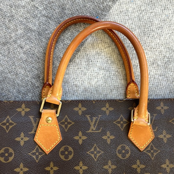 GORGEOUS EUC Louis Vuitton Monagram Sac Plat! Classic tote for everyday! - Picture 12 of 16